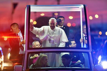 Papa Francesco saluta l'America al Meeting delle famiglie